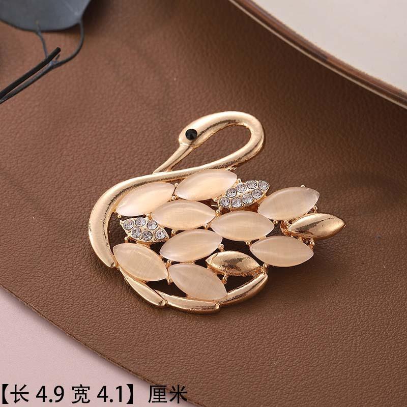 Brooch Premium Niche Accessories Versatile Creative Women's Collar Pin Diamond Anti-light Temperament Corsage