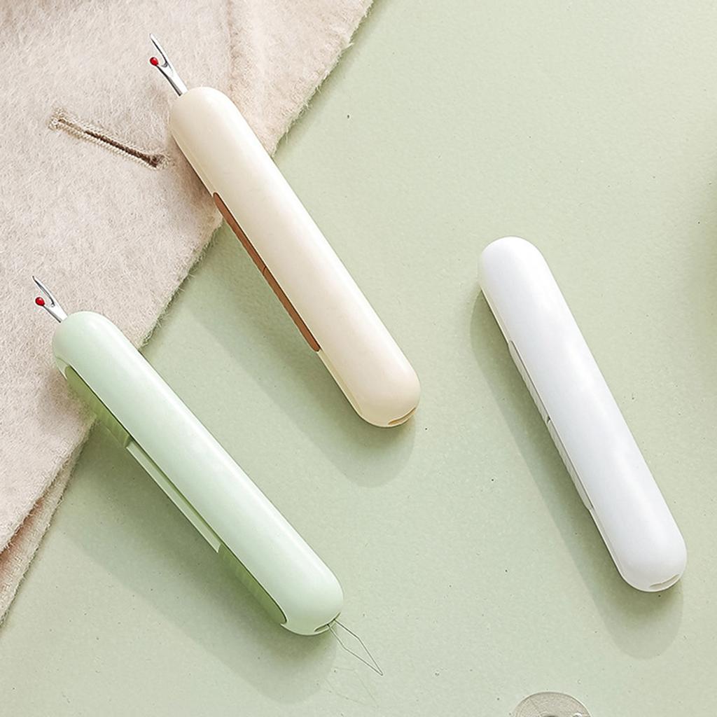 Multifunctional Retractable Seam Ripper Threader 2-in-1 Seam Rippers and Threader Small Pocket Seam Rippers Threader