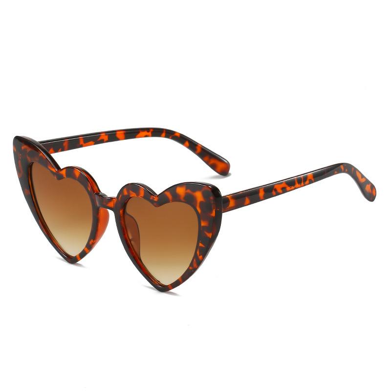 Fashion new love women's sunglasses European and American trend hinge tooth peach heart sunglasses personalized glasses