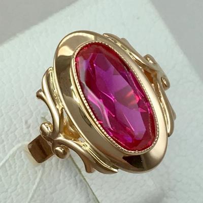 Vintage Smuk Indlagt Oval Syntetisk Rubin Guldbelagt Ring til Kvinder Elegant Temperament Banket Festival Smykke Tilbehør