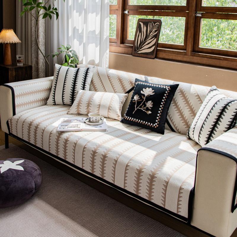 Chenier Sofa Cushion  New Four-Season Universal High-End Light Luxury High-End Sense Thickened Non-Slip Medieval Seat Cushion