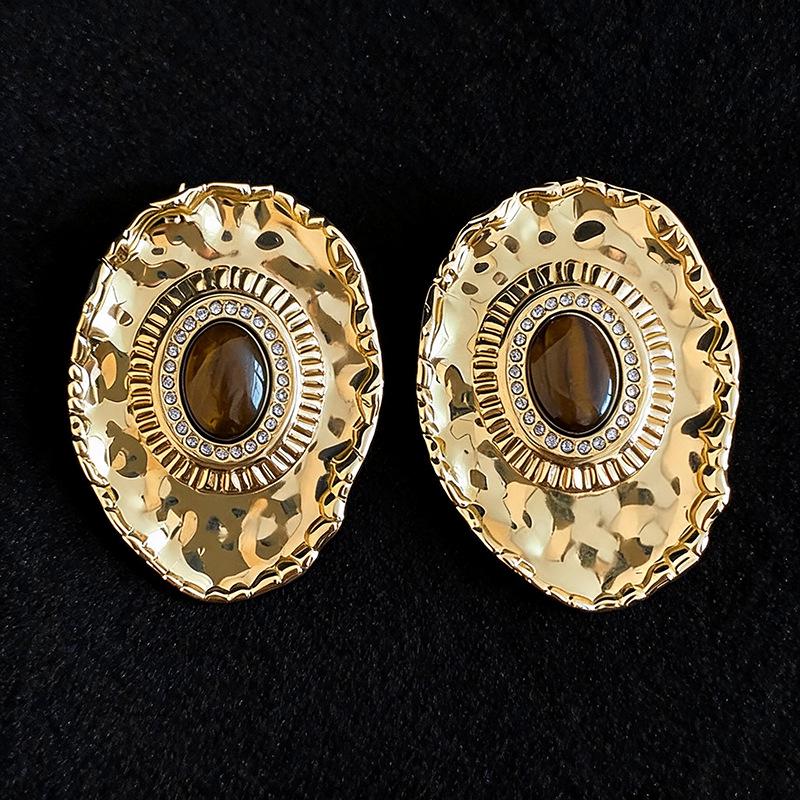 Silver Needle Rhinestone Resin Oval Stud Earrings - Retro High-End, Personalized Metal Style Ear Jewelry for Women