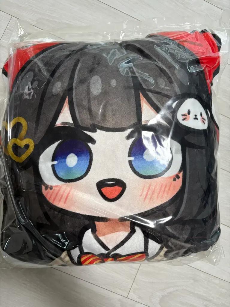 Shirayuki Hina cushion (unofficial merchandise)
