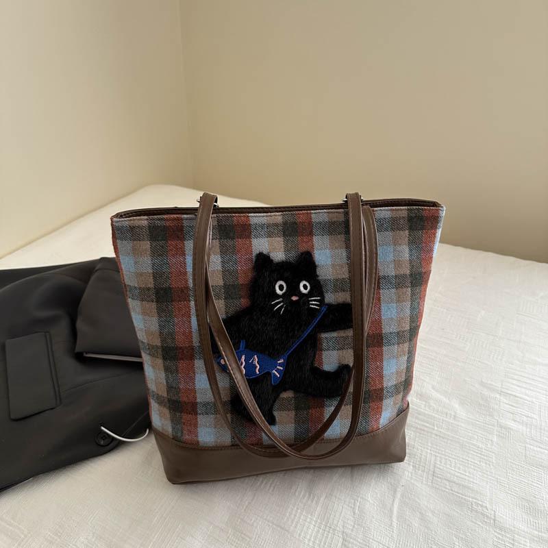 Beautiful Personalized Casual Backpack 2025 Autumn New Fashion Plaid Korean Version Simple Commuter Underarm Tote Bag