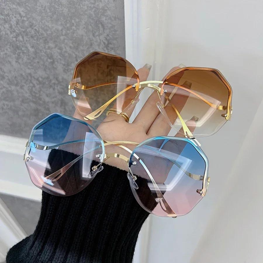 Stylish Square Sunglasses for Women Men Classic Retro Fashion Glasses Casual Oculos UV Protection