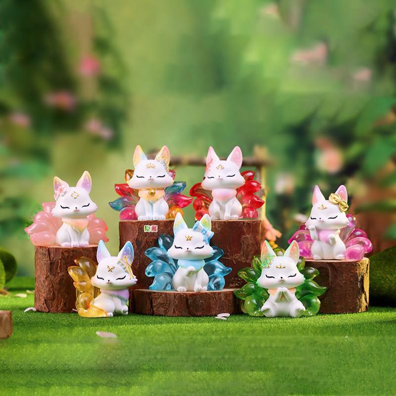 Handcrafted Gradient Nine-Tailed Fox Figurine - Ancient Style Cartoon Blind Box