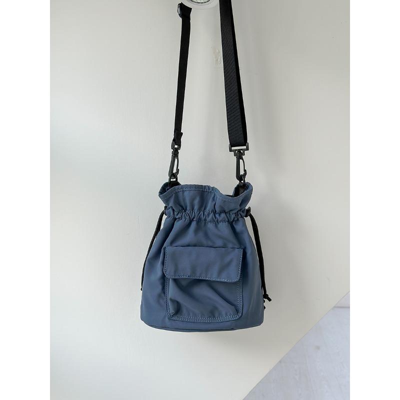

New pull rope pleated messenger bag niche student shoulder bag women s casual nylon small tote bag синий