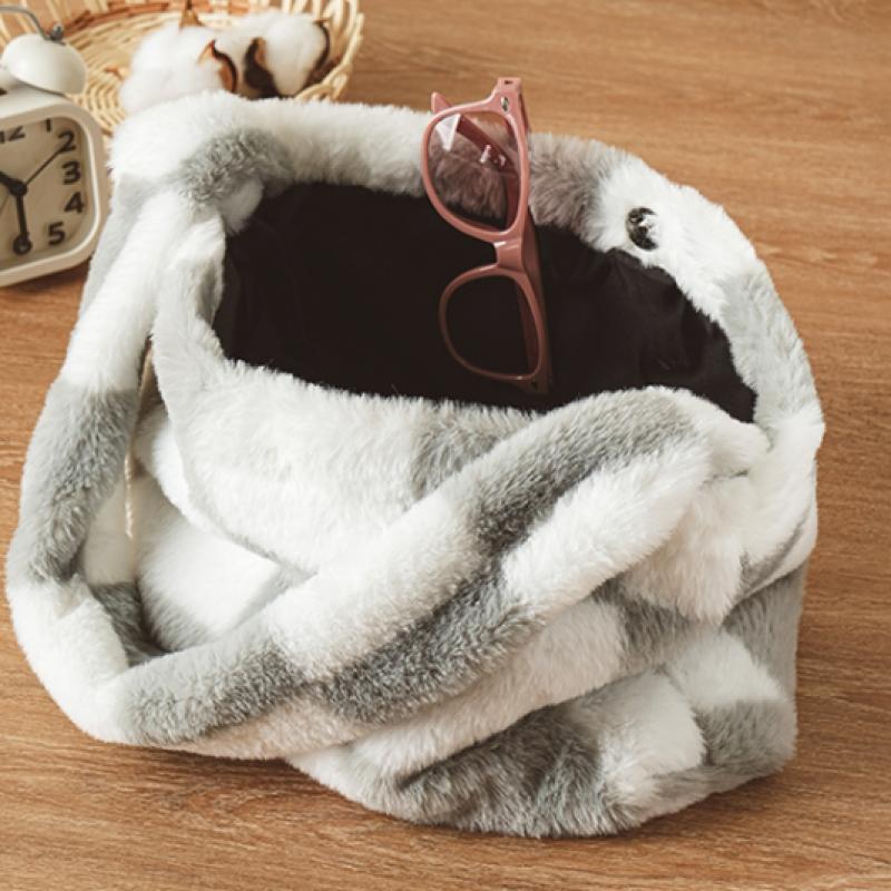 Daiso Checkerboard Fur Tote