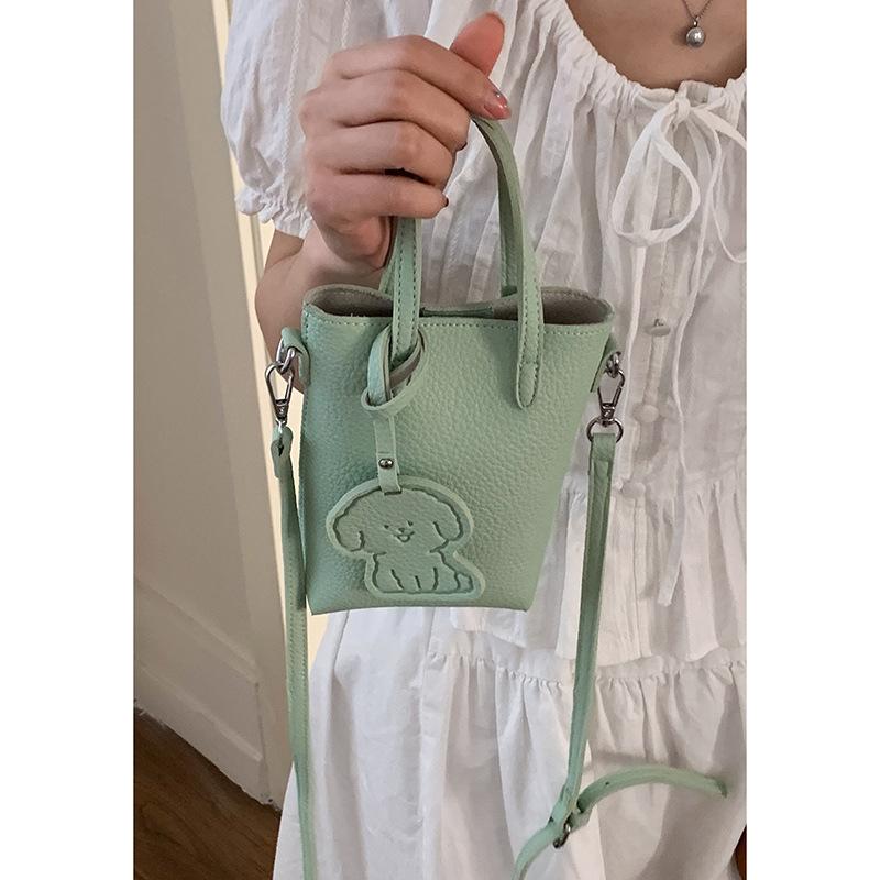 

Bag niche handbag small bag women s 2025 new lychee pattern bucket bag simple shoulder messenger mobile phone bag светло-зеленый