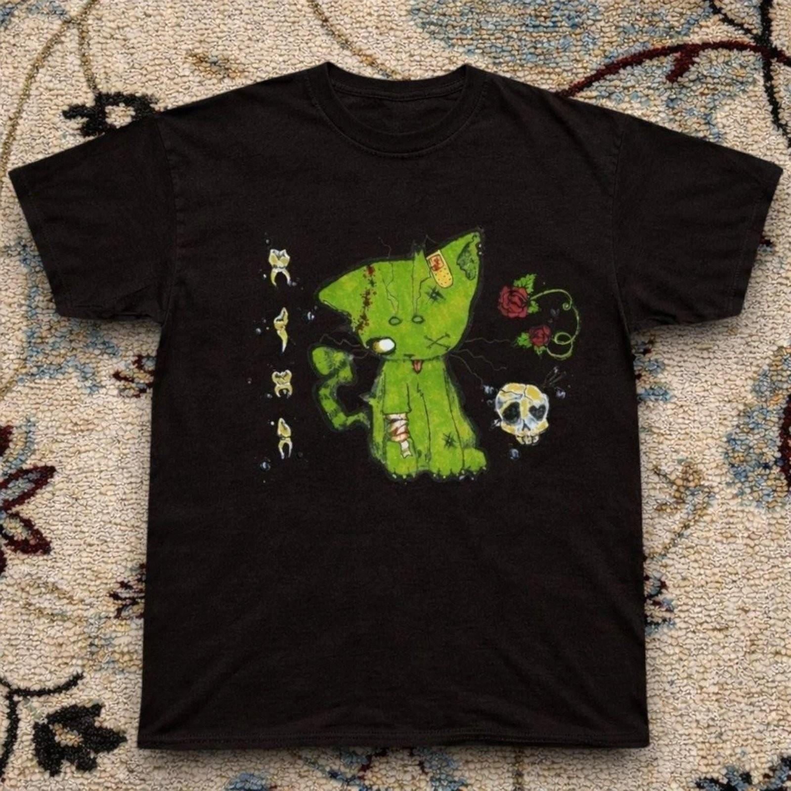 Zombie Cat Creepy Cute Vintage Graphic T-Shirt S