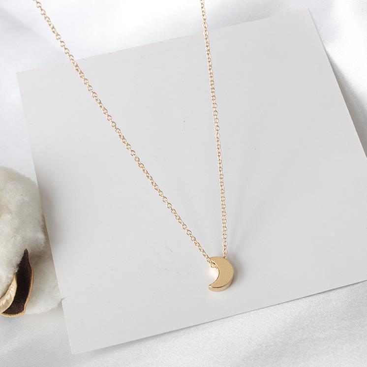 C139EBAY Dunhuang Fashion Simple Thickened Moon Pendant Necklace Necklace