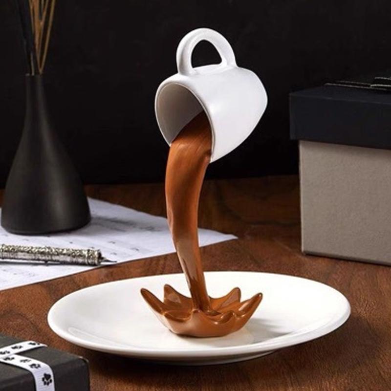 Floating Coffee Cup Sculpture Decors Mini Spilling Pouring Mugs Splash Pouring Coffee Mug Modern Home Decorations Gift