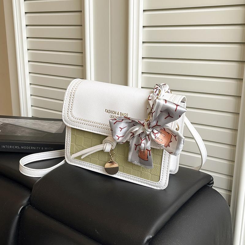 

Popular fresh and sweet small square bag women s autumn trendy fashion women s bag foreign style shoulder messenger women s bag зелений