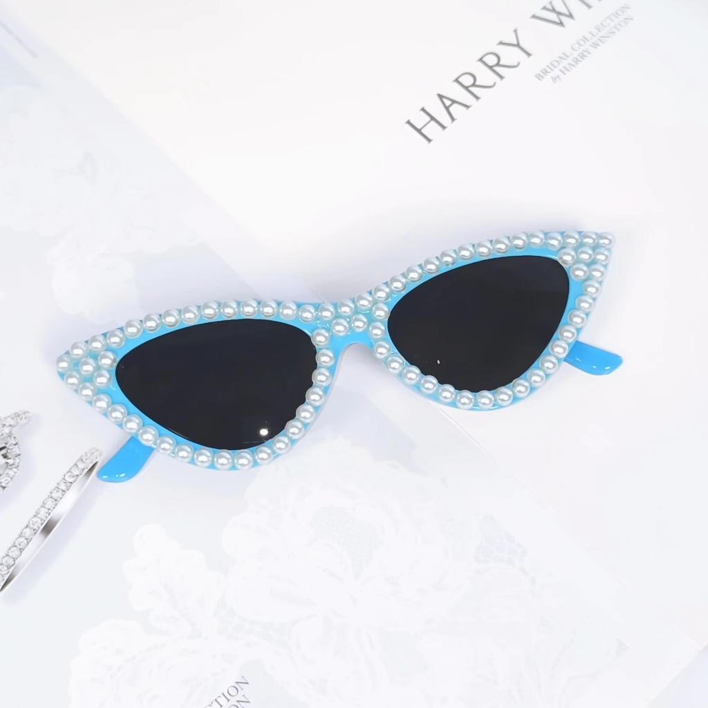 JYL Triangle Cat Eye Sunglasses Women PC Frame Resin Lens Travel / aspicE