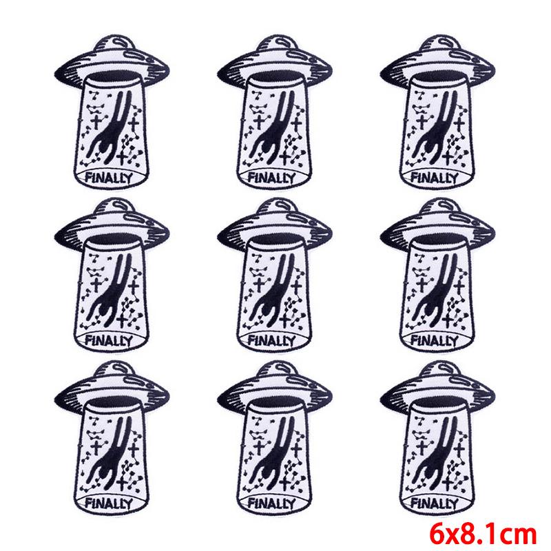 10 Pcs/lot Wholesale Embroidery Patch Iron On Patches For Clothing Patches On Clothes Jackets Decor Applique Sew Supplies