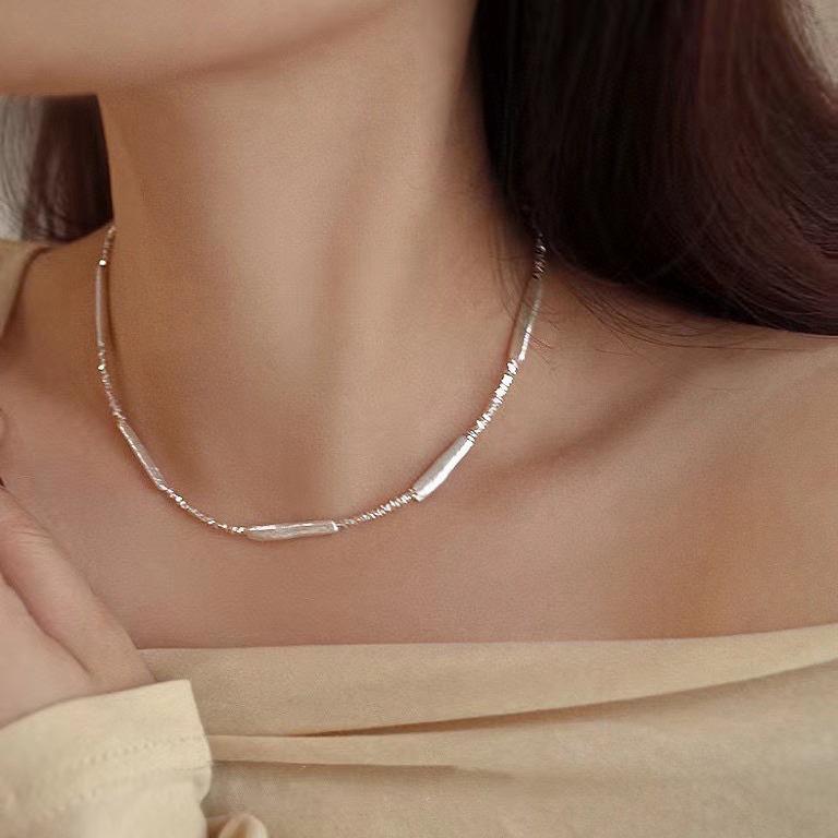 S925 Silver Freshwater Pearl Necklace: Elegant Baroque Toothpick Clavicle Chain for Women.