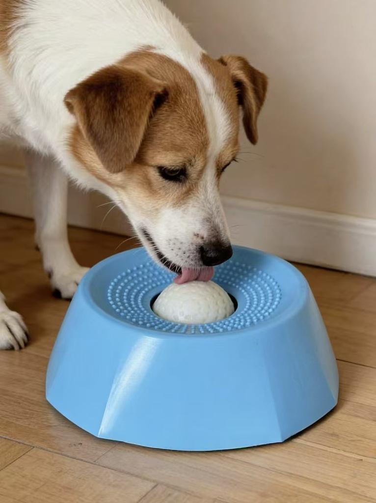 Slow feeding bowl for dog liquid food, spherical design to prevent suffocation and ensure healthy eating for pets