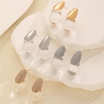 2026 Fashion Water Drop Stud Earrings, Unique Personality, Resin Transparent Earrings, Simple and Advanced Commuter Earrings Wholesale