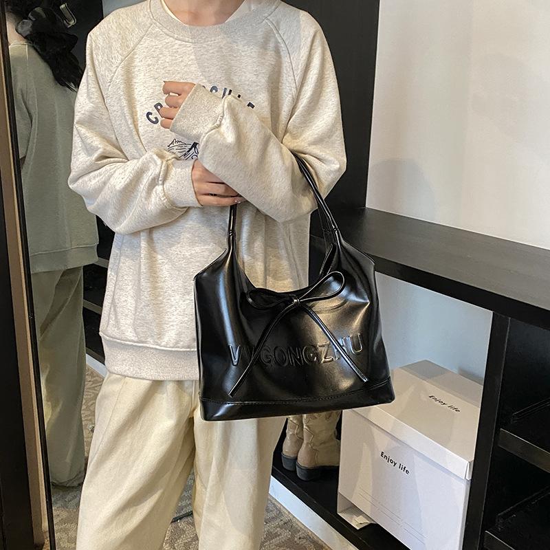 2025 New Retro Shoulder Messenger Big Bag Casual Texture Fashionable Simple Large Capacity Bow Tote Bag Women