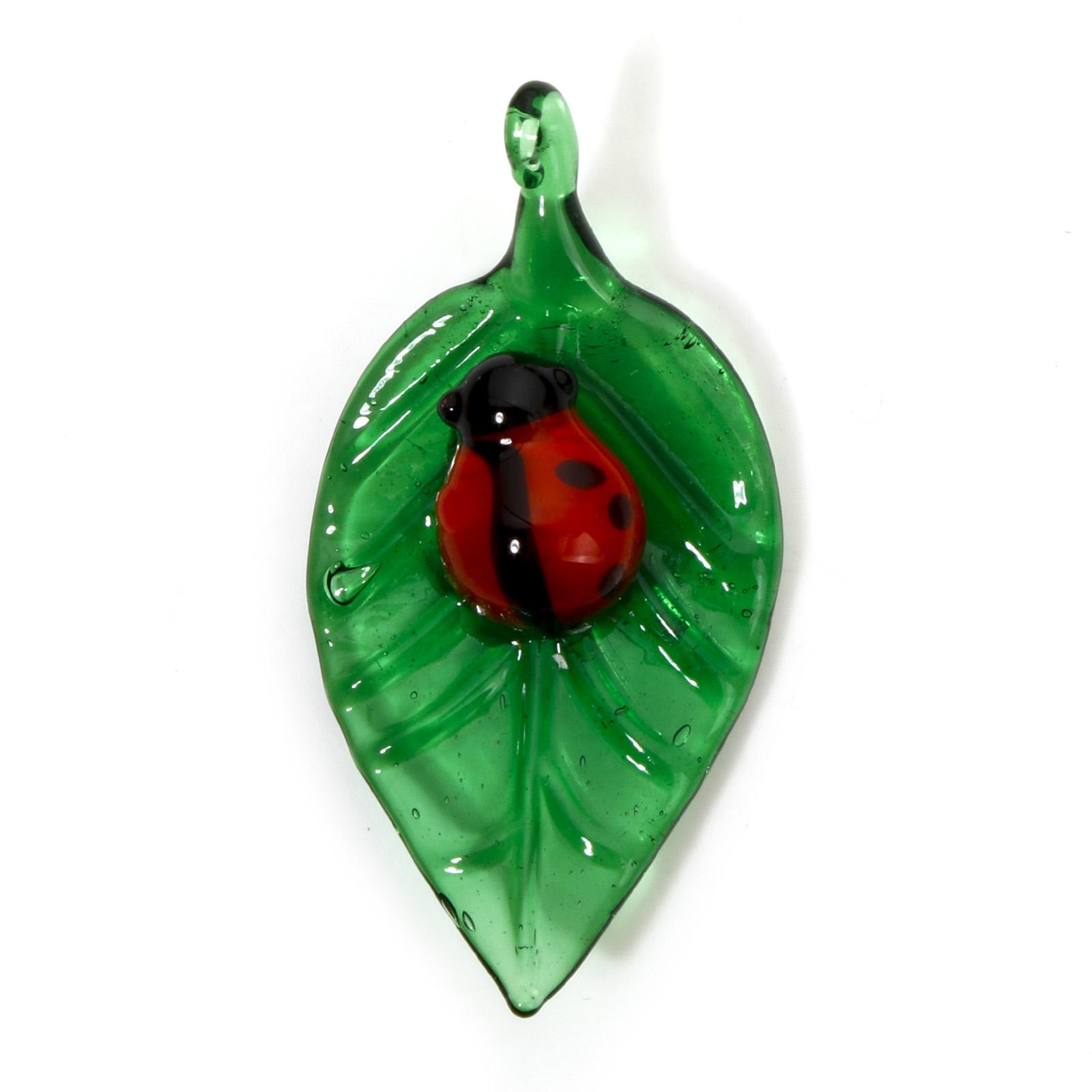 

1 Piece 3D Lampwork Glass Insect Pendants Green Leaf Snail Insect DIY Making Necklace Earrings Aquarium Decor 5cm x 2.4cm