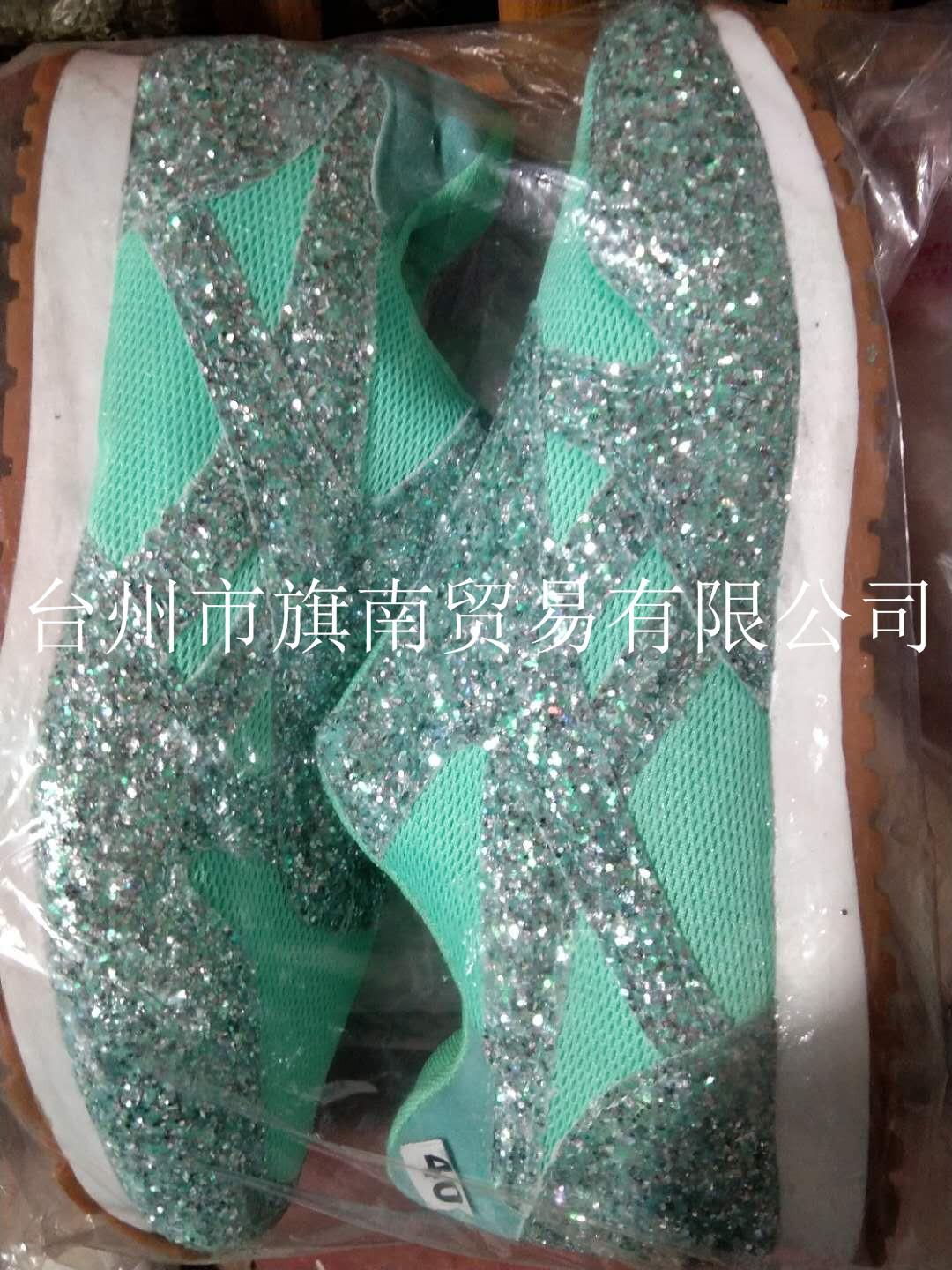 

Спортивная и повседневная обувь осень новая с пайетками маффин и дышащая стразами платформа студенческая женская обувь 43 бирюзовый