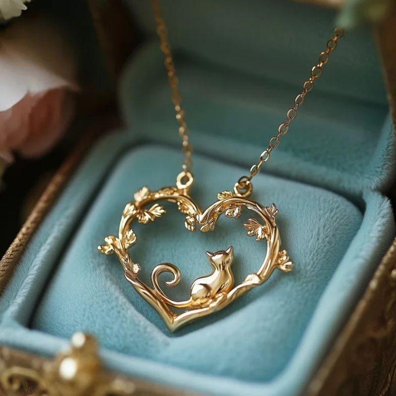 New French Love Cat-shaped Pendant Necklace, Light Luxury and High-end Clavicle Chain