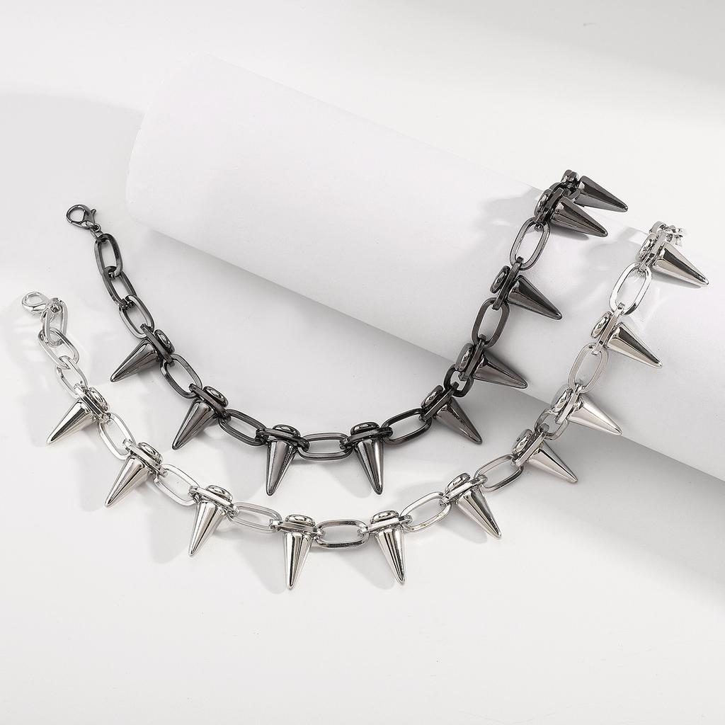 Personalized Street Shot Hip-hop Style Rivet Black Chain Necklace Trendy Men And Women Punk Exaggerated Clavicle Chain