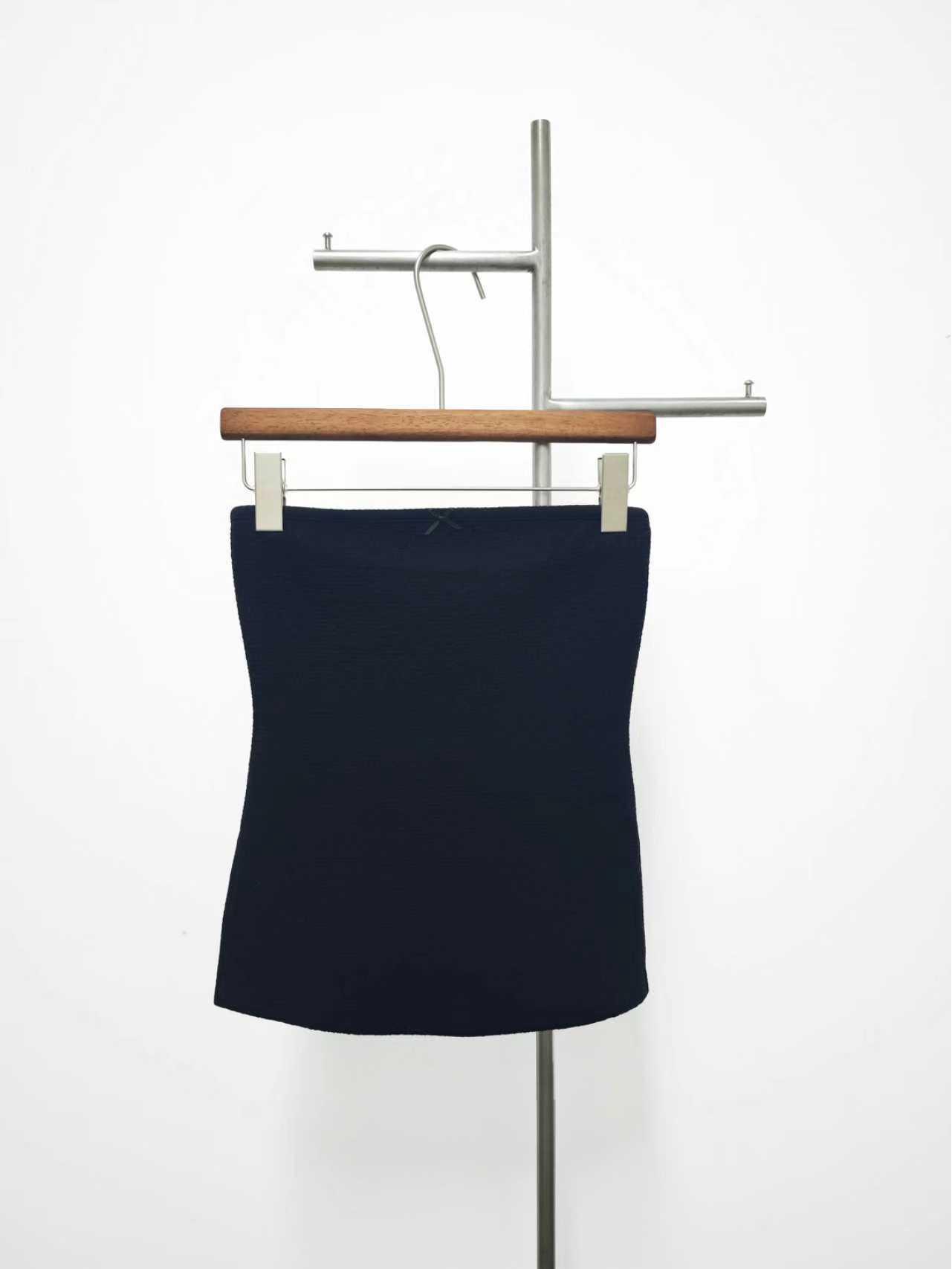 Niche Design Classic Minimalist Side Slit Bandeau - Black/White Wardrobe Small чёрный