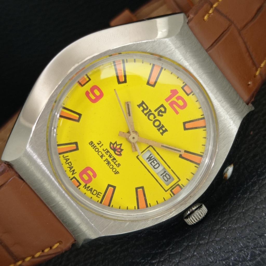 

VINTAGE RICOH R31 AUTOMATIC JAPAN MENS YELLOW COLOR DIAL WATCH a707925-1