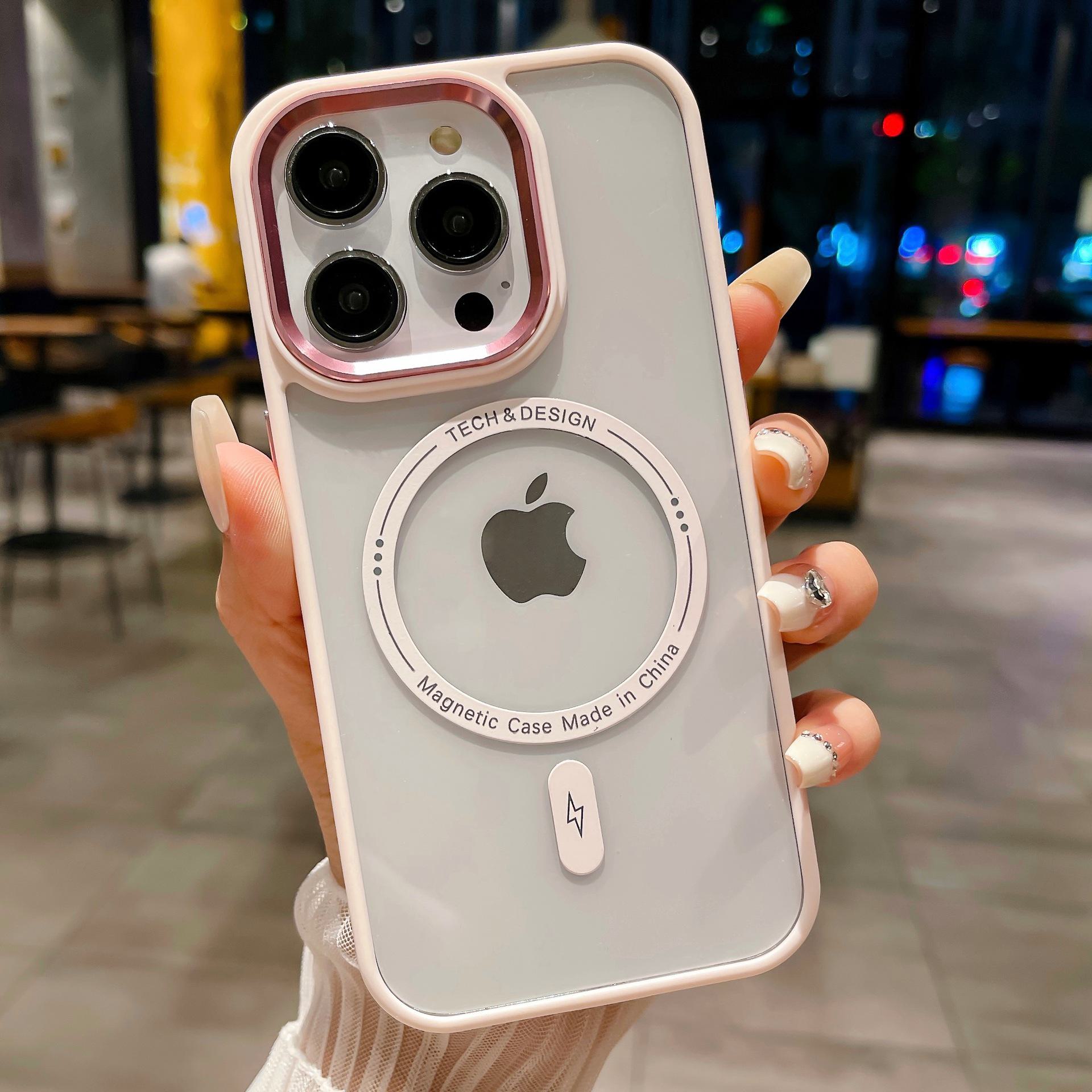 

Защитный чехол с металлическими кнопками Gold Shield для iPhone 15 Pro Max, контрастного цвета и магнитной защитой от падений iPhone 13