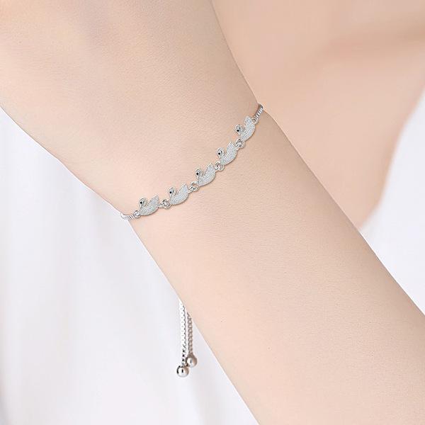 Zircon Bracelet: Women's Light Luxury & Exquisite Bangle for a High-End, Fashionable Look