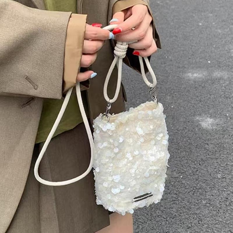 Glitter Sequins Crossbody Bag Stylish Exquisite Shoulder Bag Mini Cosmetic Bag Women Elegant Banquet Party Bag Phone Coin Purse