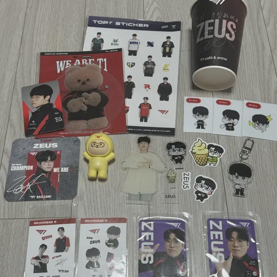 

We Have A Batch Of Zeus Goods, Foca Key Ring Figures, Etc.