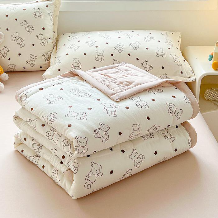 All-Season Machine Washable Children's Summer Quilt - Suitable for Air Conditioning and Home Use