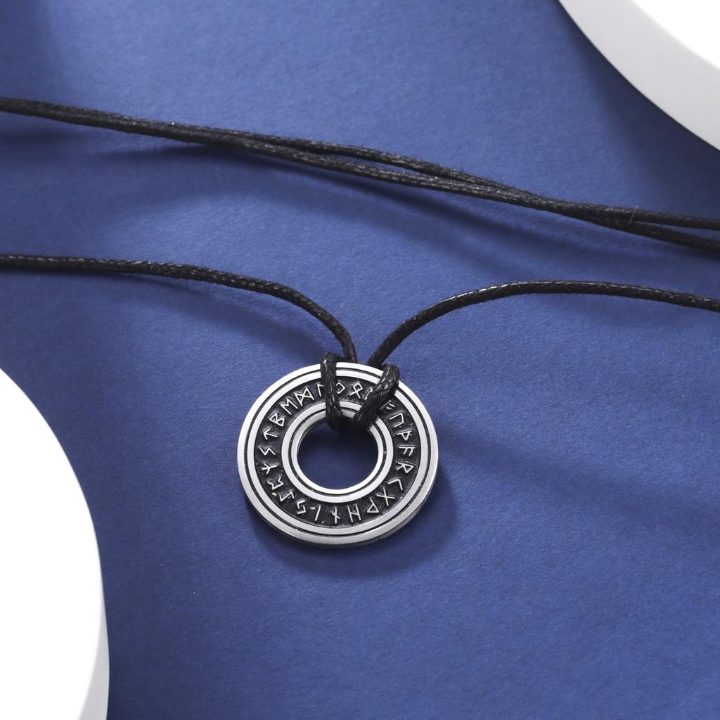 Vintage Nordic Rune Necklaces for Men Stainless Steel Norse Runes Viking Jewerly Pagan Pendant Amulet Gift Hot Sale