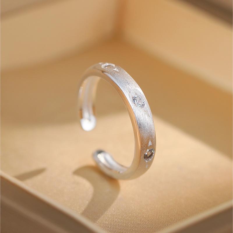 Frosted Star Ring: Women's Adjustable Niche Design for a Cool, Versatile Style