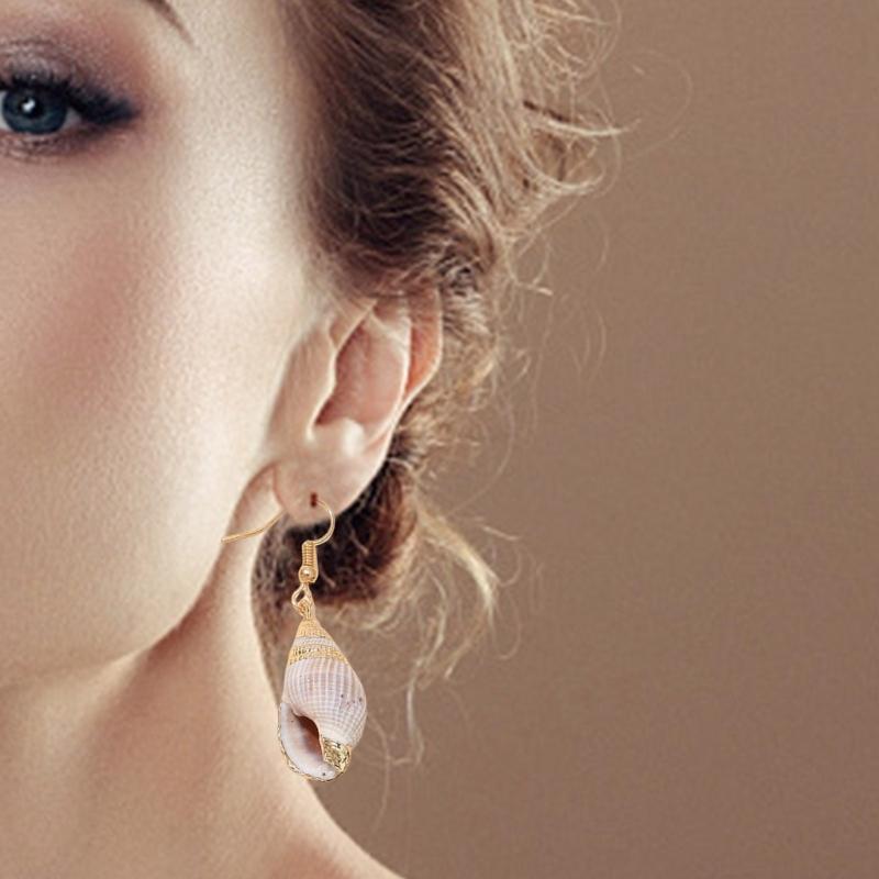 Natural Conch Shell Drop Earrings Unique Ocean Inspired Fashion Ear Jewelry Pendant Earrings Present for Women and Girls