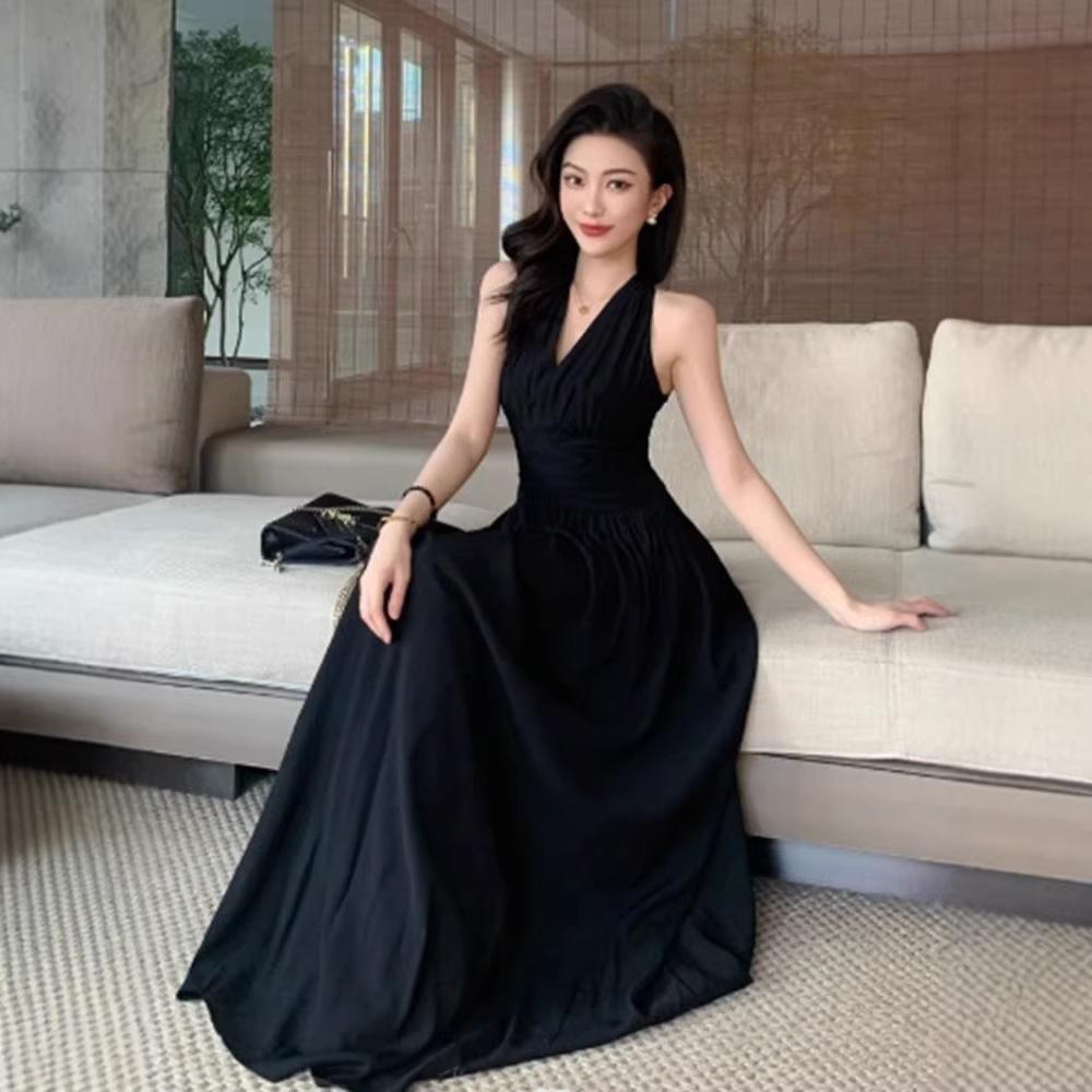 French Temperament Slim Fit and Thin Neck Dress Women's Summer New Waist Holiday Style Sleeveless Long Dress