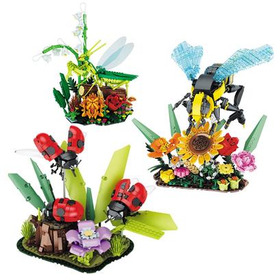 Bloques de construcción de flores e insectos, abejas, mariquitas, mantis, ladrillos modelo en maceta, adornos creativos de escritorio, juguetes de bricolaje para niños, regalos de cumpleaños