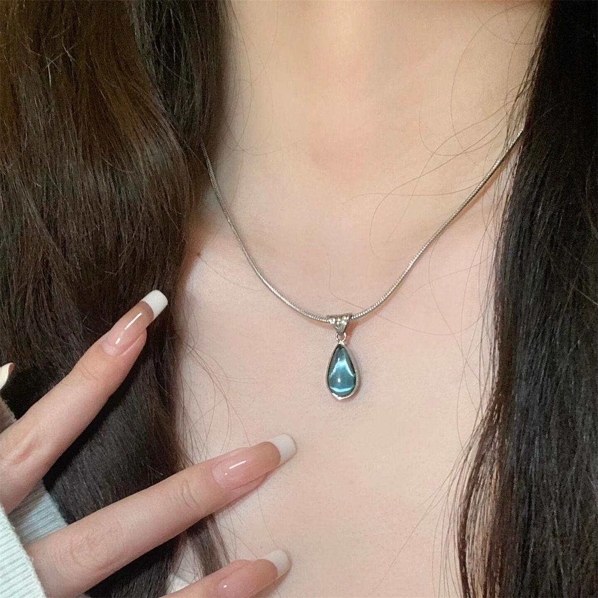 Love Planet Necklace Female Niche Sweetheart Beautiful Girl Pink Diamond Love Premium Sense Clavicle Chain Gift