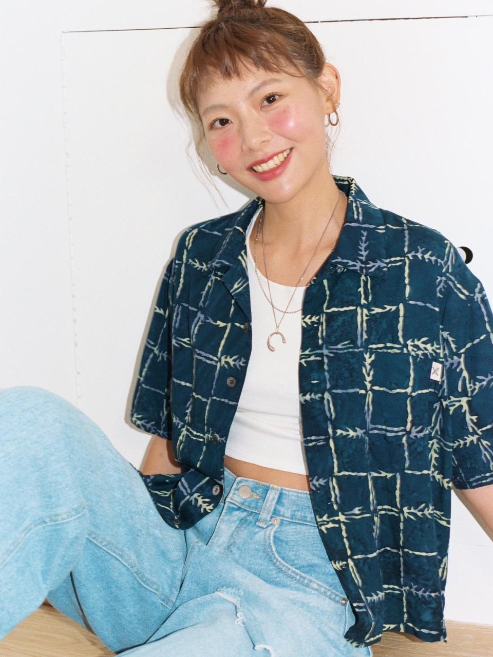 Met And Mel [Hawaiian Crop Shirt] Reef Check - Navy