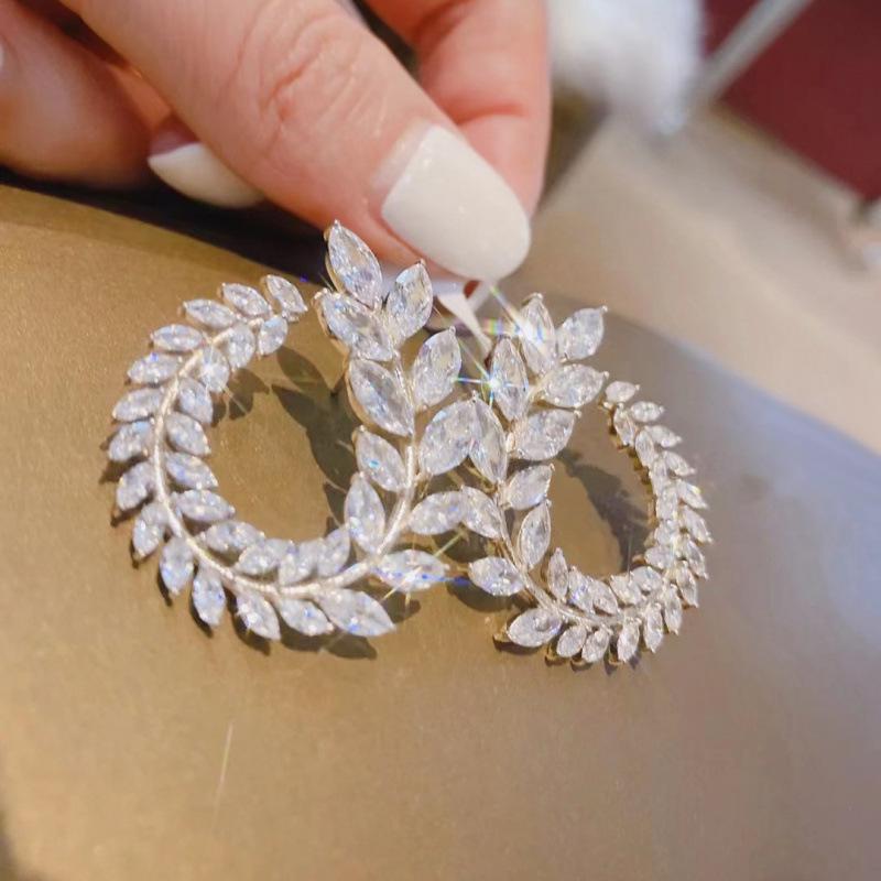 Elegant Leaf Stud & Hoop Earrings for Women - Trendy Micro-Inlaid Korean/Japanese Design with Unique Personality.