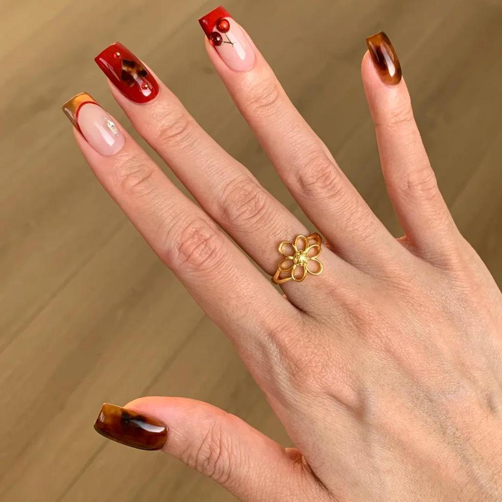 Fashionable and Minimalist Hollow Flower Design, Gold Ring Inlaid with Yellow Zircon, Adjustable Women's Open Ring