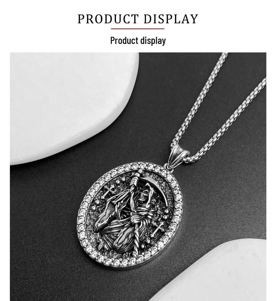 Xiweier Retro Halloween Skull Pendant Necklace - Unisex Unique Design