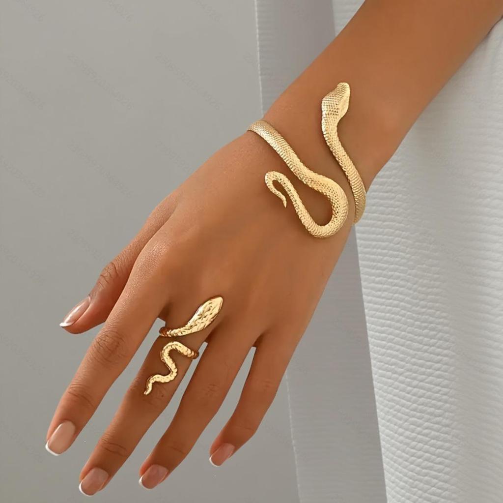 Elegant Gold Bracelet and Ring Set: European Design, Exaggerated, Lightweight, Luxury Two-Piece Jewelry
