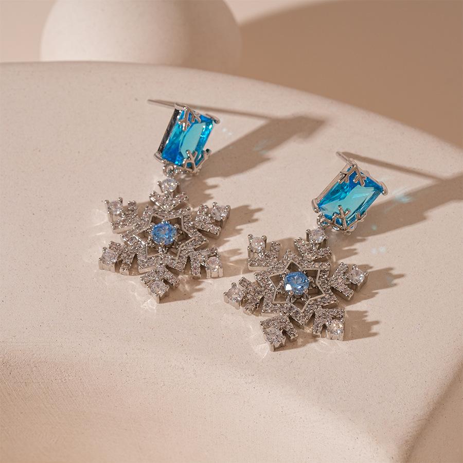 Cold wind super flash zircon snowflake fireworks stud earrings temperament versatile earrings earrings