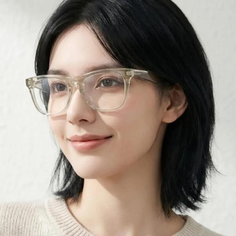 

[Burberry] Eyeglass Frames BE2409 4123 Translucent Beige Square Daily Horn-rimmed Fashion