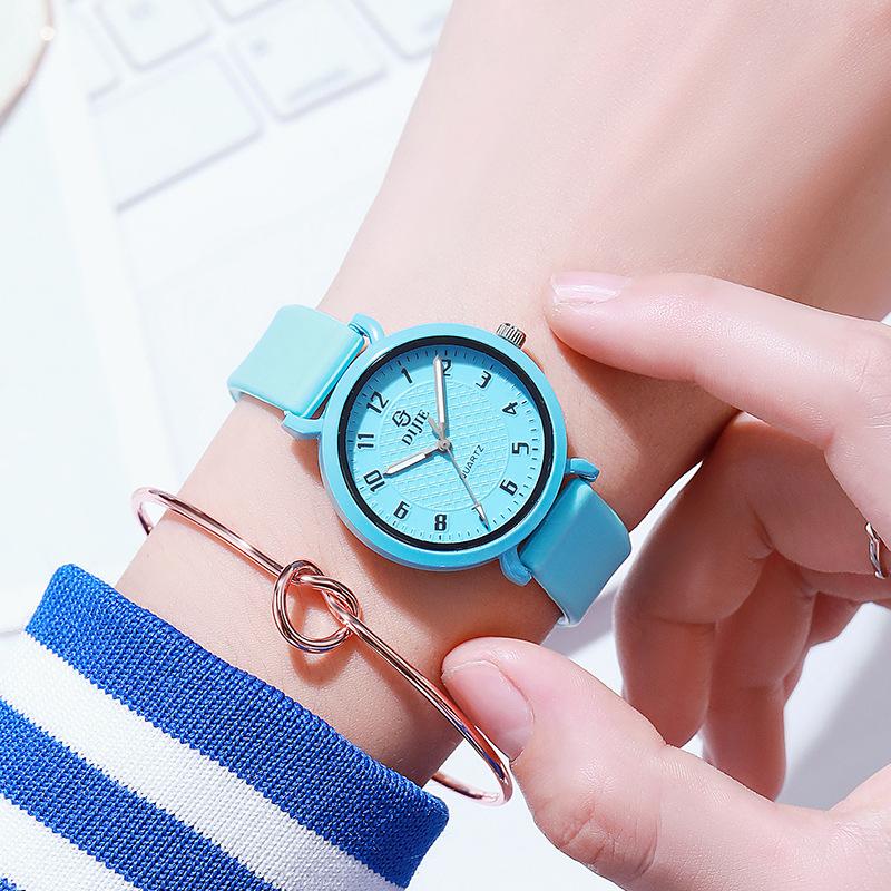 Small Hands For Men And Women Are Suitable For Junior High And High School Students, Party System Tide High School Examination Party Must-Have Watch
