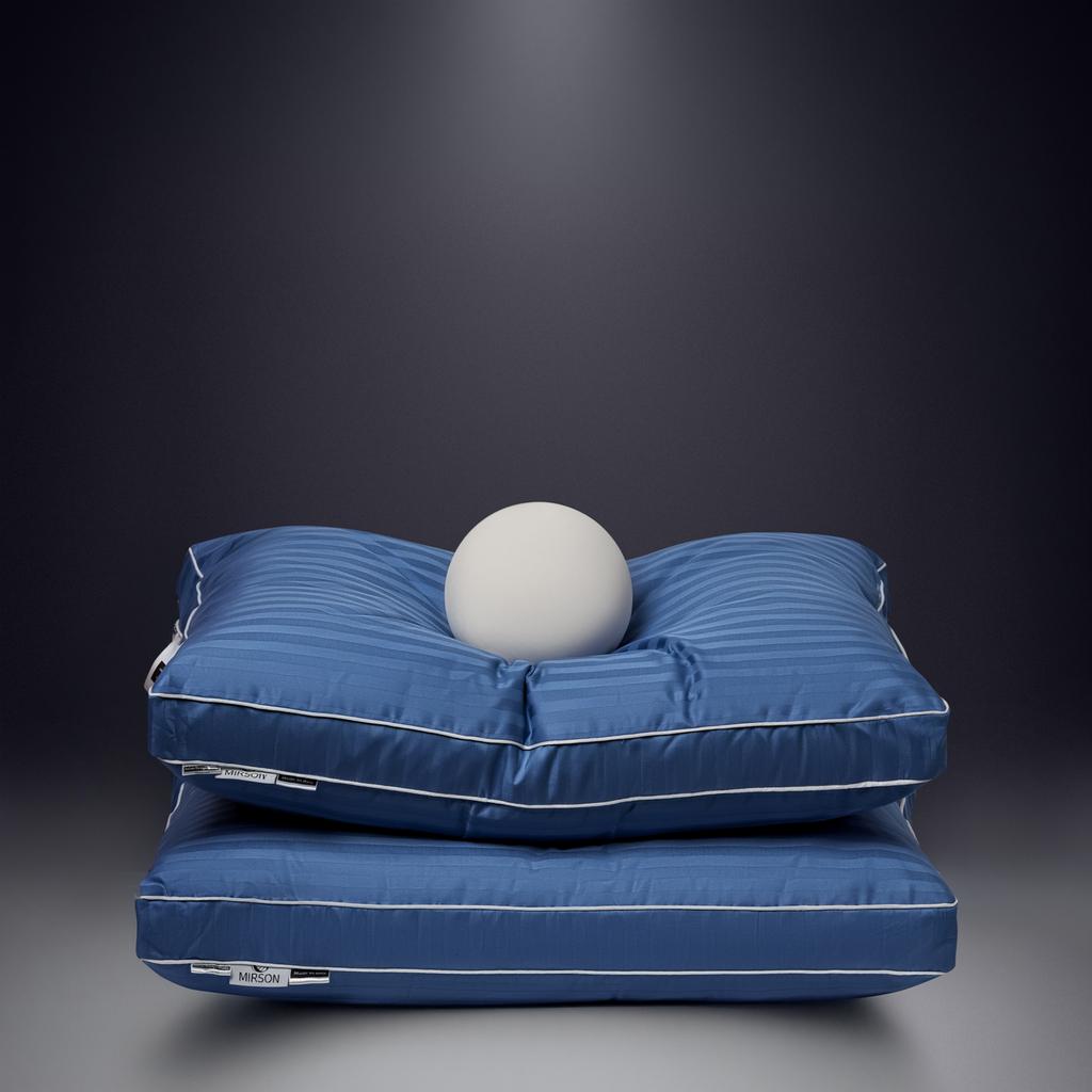 Down-Filled Pillow №203 Valentino — 70% down, 30% feather, Fill Power 350, Medium.