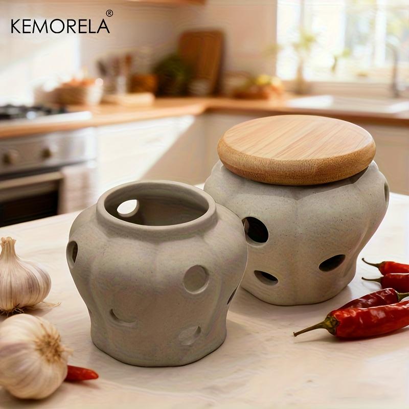 KEMORELA Weißer Keramik-Knoblauchvorratsbehälter mit Bambusdeckel, Belüftetes Hohlraumdesign, Perfekt für Küchen-Knoblauch-, Ingwerlagerung